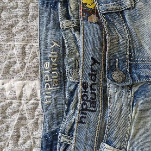2 pairs of hippy laundry jean shorts - Picture 2 of 8